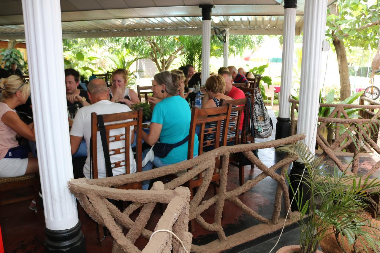 Margosa Lake Resort Holambra Exterior foto